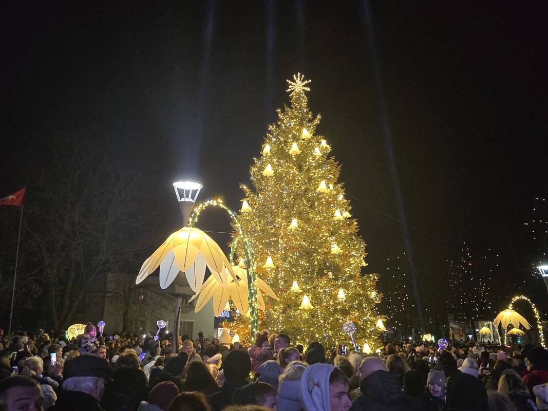 Anykščių Kalėdų eglės įžiebimas