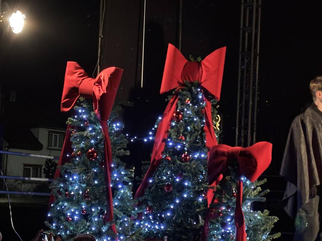 Pagėgiuose įžiebta Kalėdų eglutė