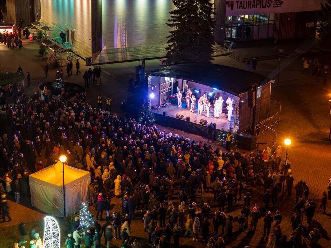 Utenos Kalėdų eglės įžiebimas