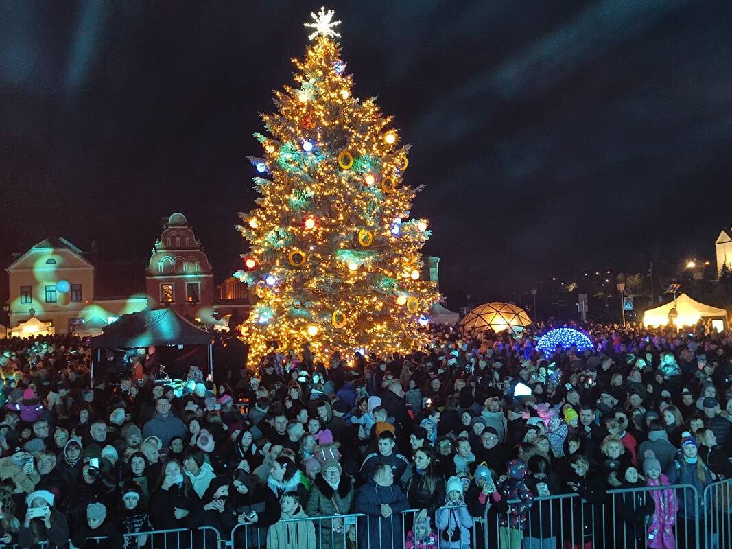 Kėdainių Kalėdų eglės įžiebimas