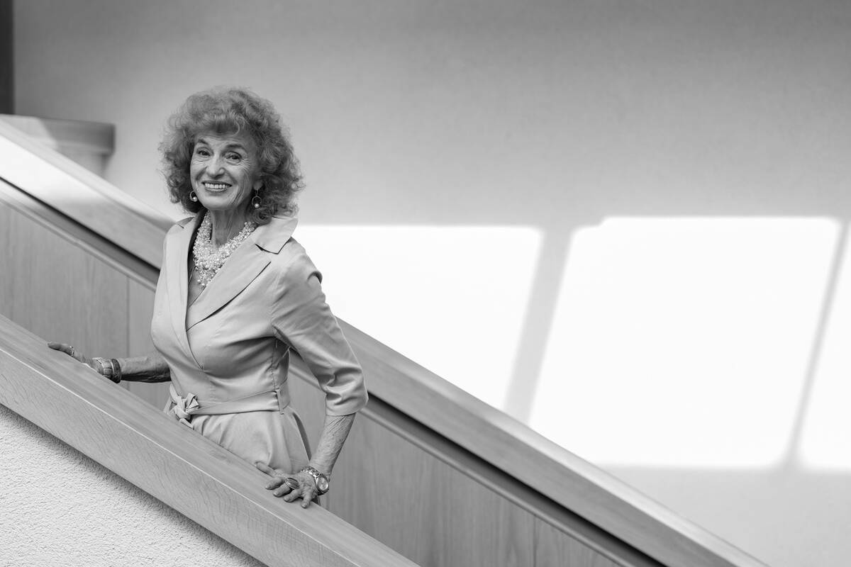 Mirė Klaipėdos dramos teatro aktorė Nijolė Sabulytė