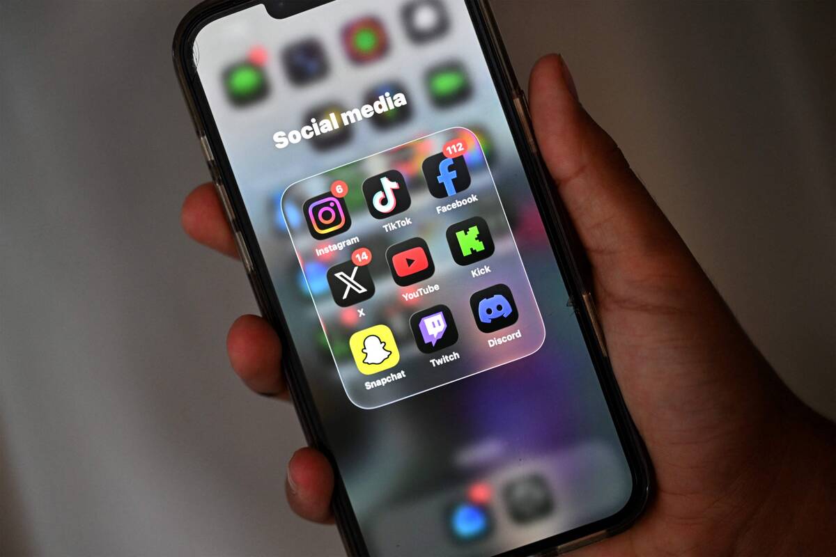 JAV siekia reikalauti bevizio režimo turistų pateikti socialinių tinklų duomenis