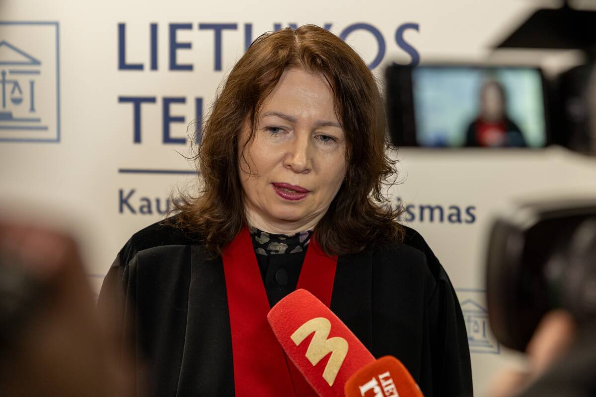 Benas Mikutavičius atvežtas į teismą