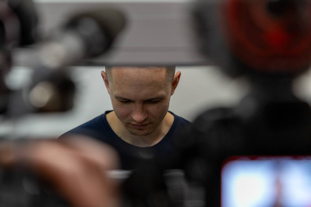 Benas Mikutavičius atvežtas į teismą