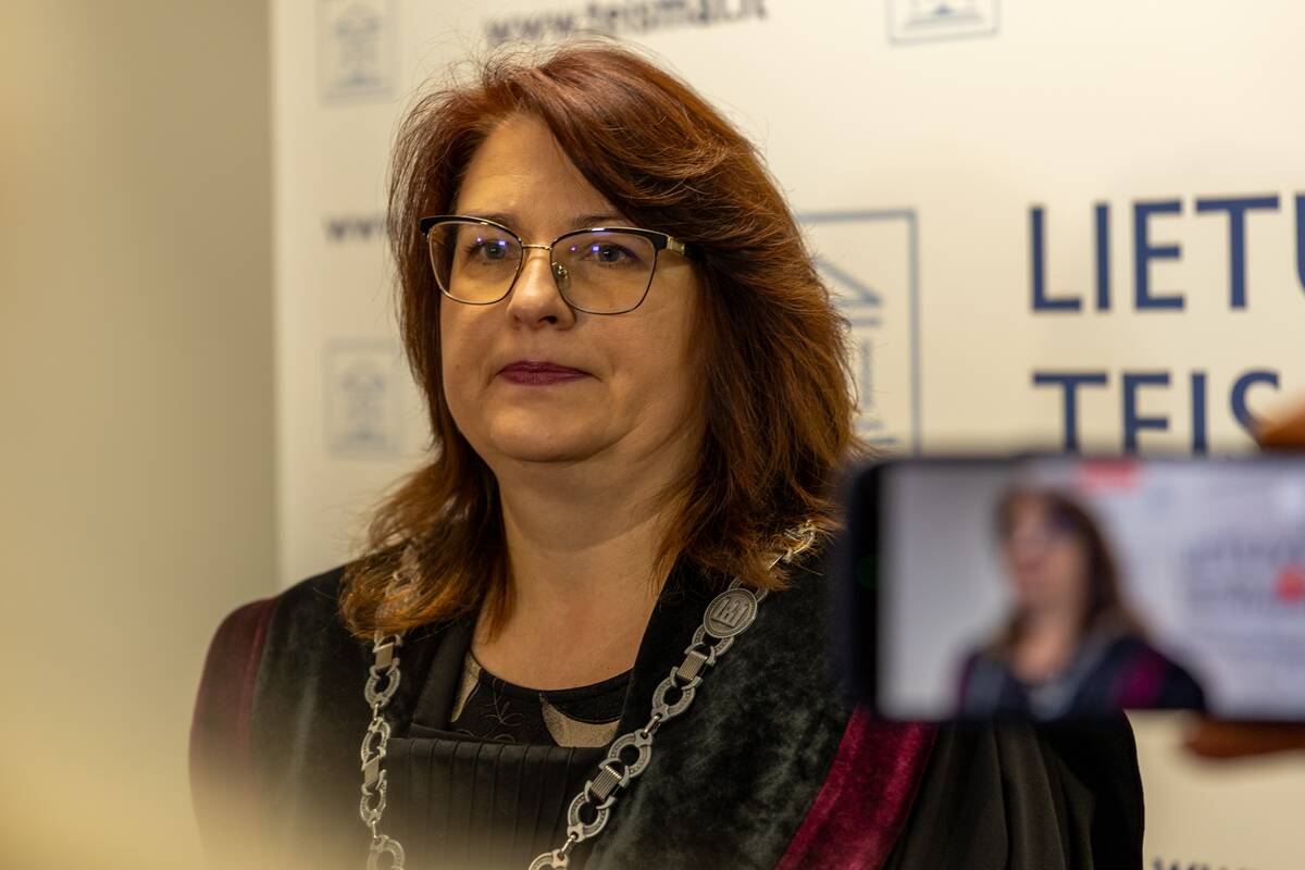 Benas Mikutavičius atvežtas į teismą