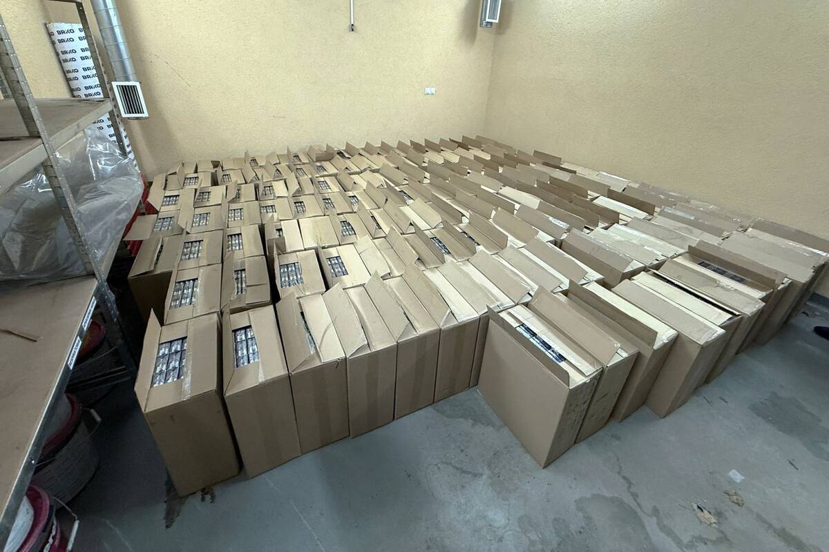 Telšių gyventojo automobilyje pasieniečiai aptiko 140 dėžių cigarečių