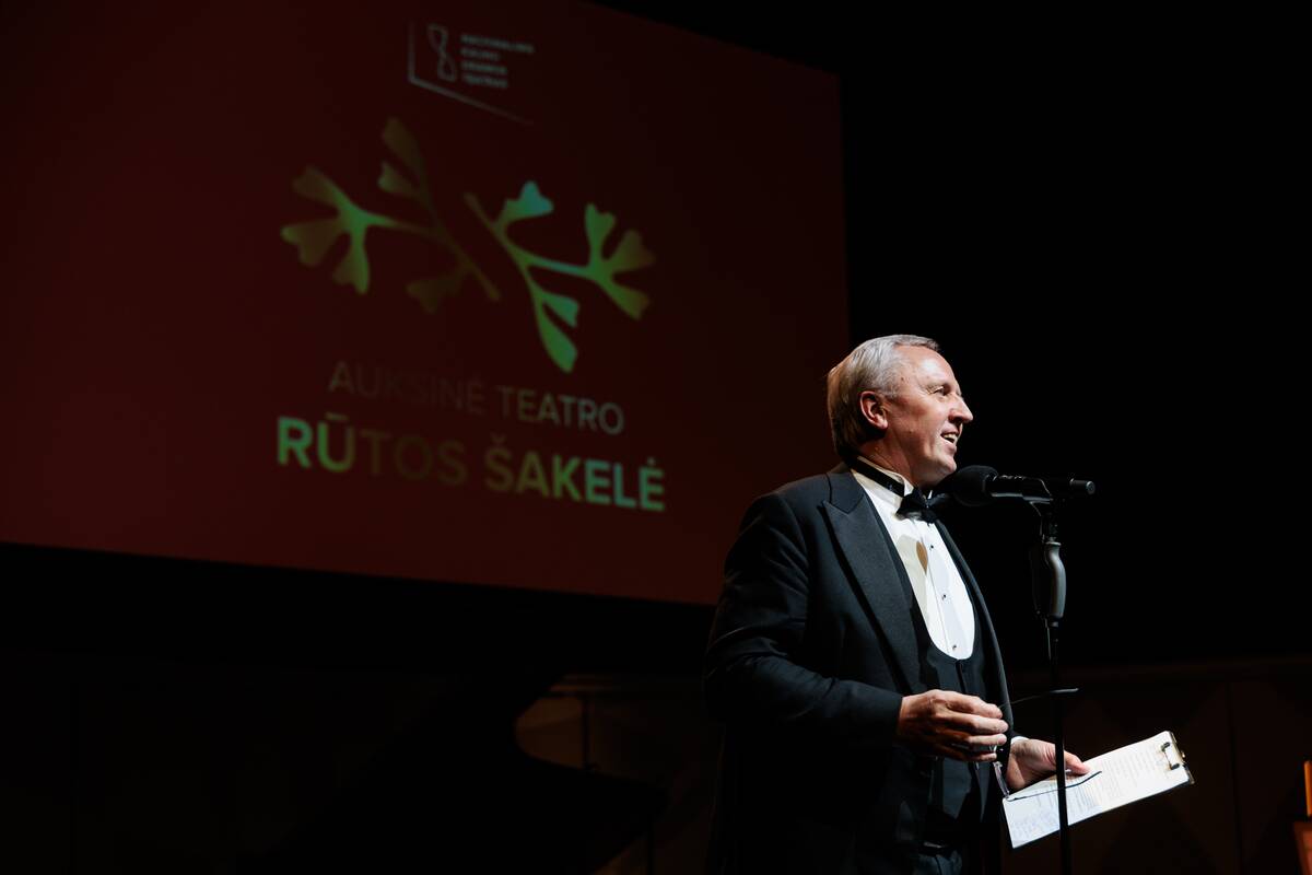 „Auksinių teatro rūtos šakelių“ šventė