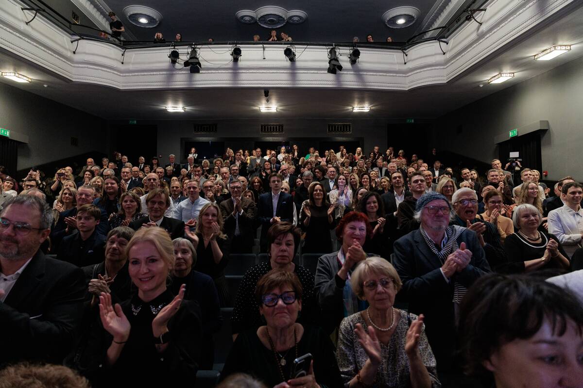 „Auksinių teatro rūtos šakelių“ šventė
