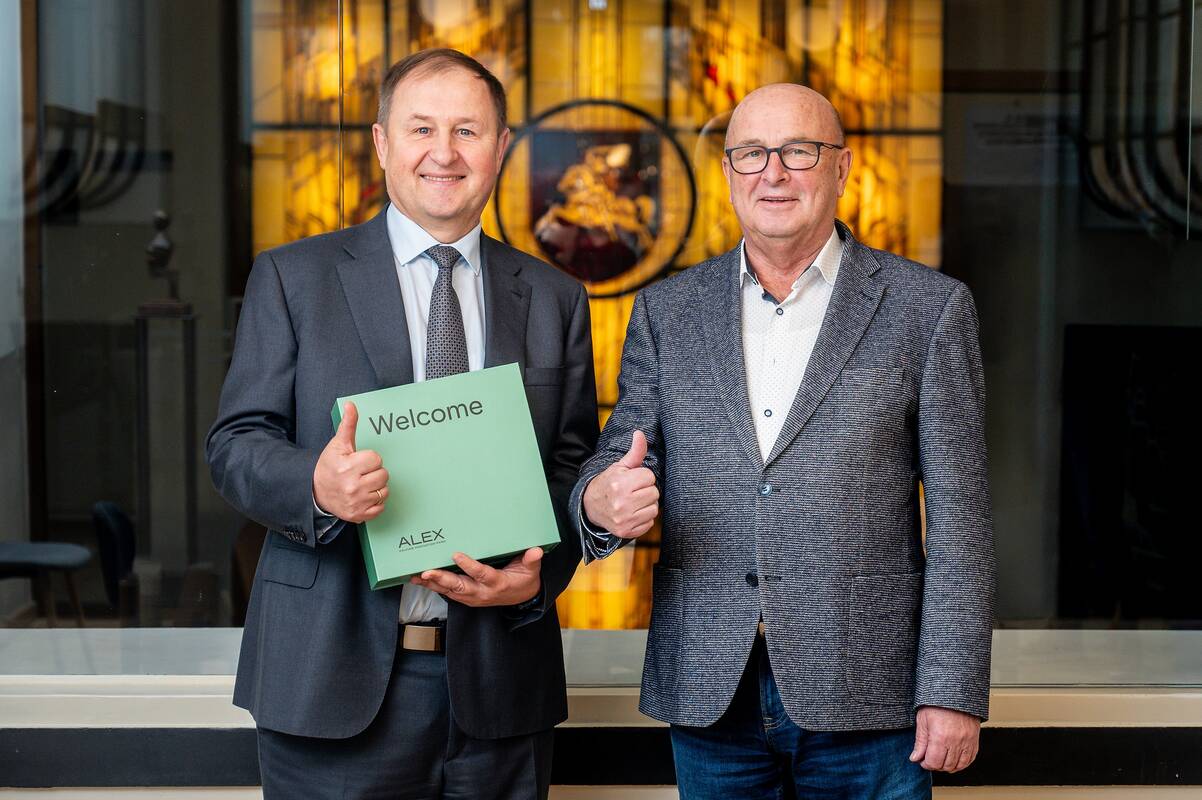 „Teltonikos“ įmonių grupės įkūrėjas Arvydas Paukštys (kairėje) ir Kauno meras Visvaldas Matijošaitis.