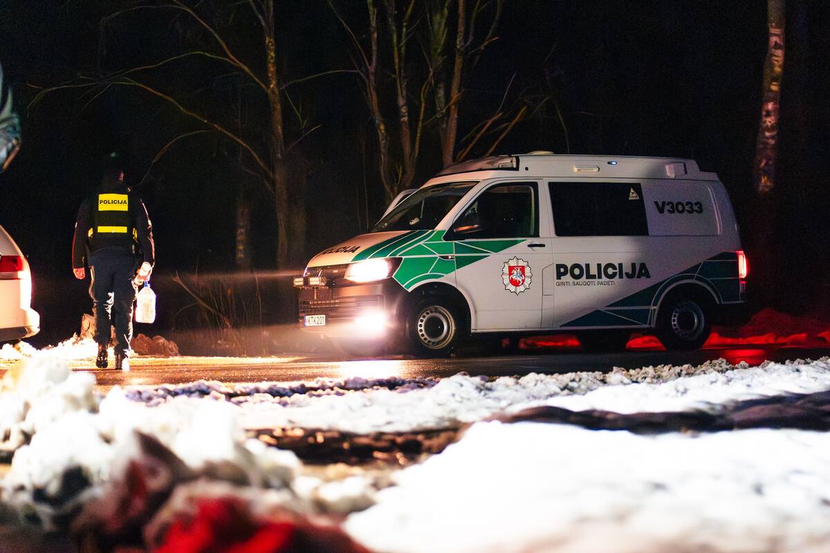 Šalies pareigūnai pasienio regionuose perėmė tris balionus su kontrabandinėmis cigaretėmis