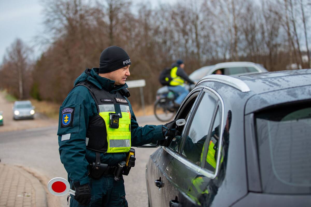 Klaipėdos apskrities pareigūnai praėjusią savaitę sustabdė penkiolika neblaivių vairuotojų