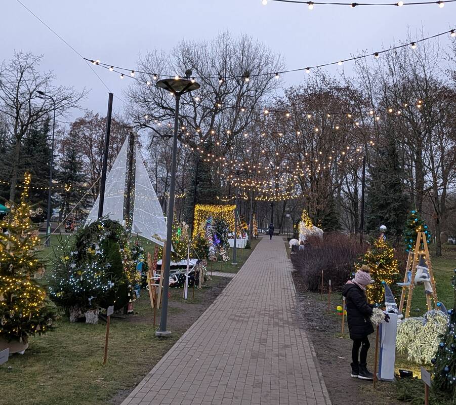 Jonavos Kalėdinių eglučių miestelis