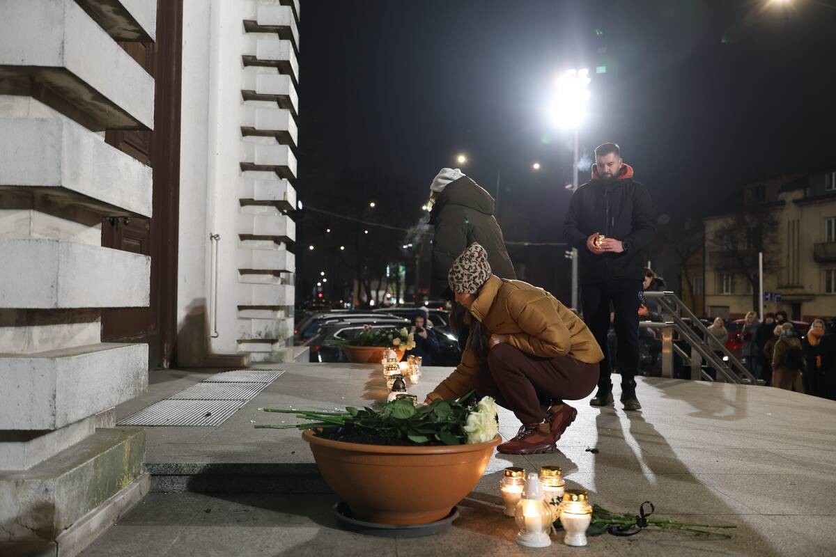 Kaune pagerbtos nužudytos merginos