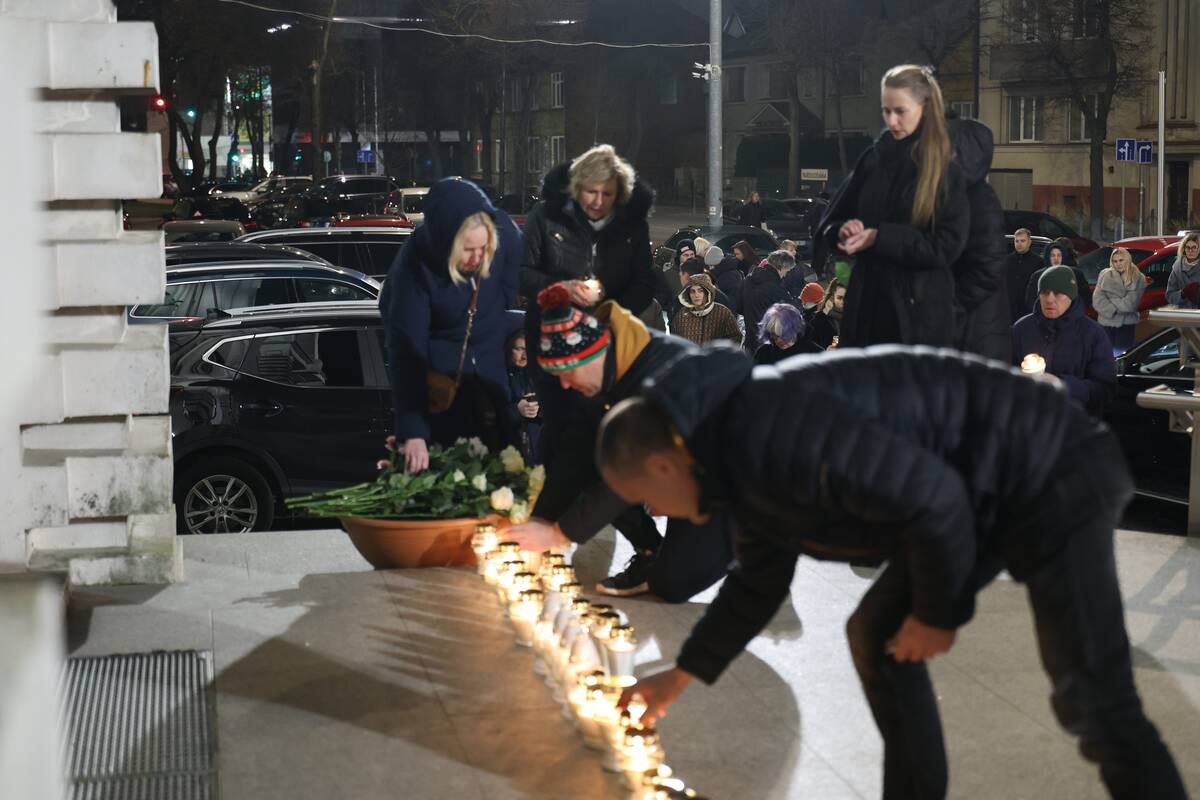 Kaune pagerbtos nužudytos merginos