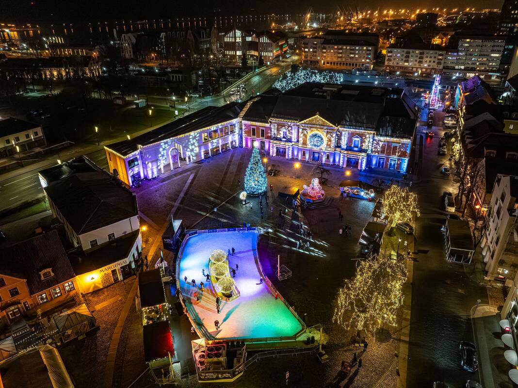 Klaipėdoje tęsiasi kalėdiniai renginiai: laukia Simono Dacho metų uždarymas ir koncertai