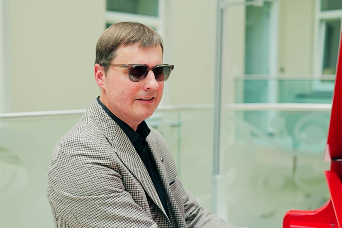 Dainininkas Aurimas Papečkys.