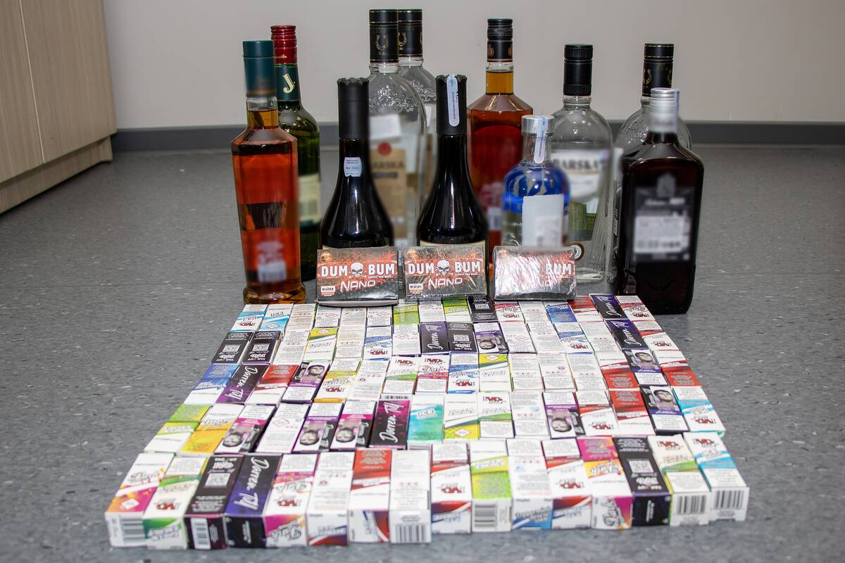 Klaipėdos pareigūnų rankose – alkoholis, pirotechnika ir pildymo skysčiai