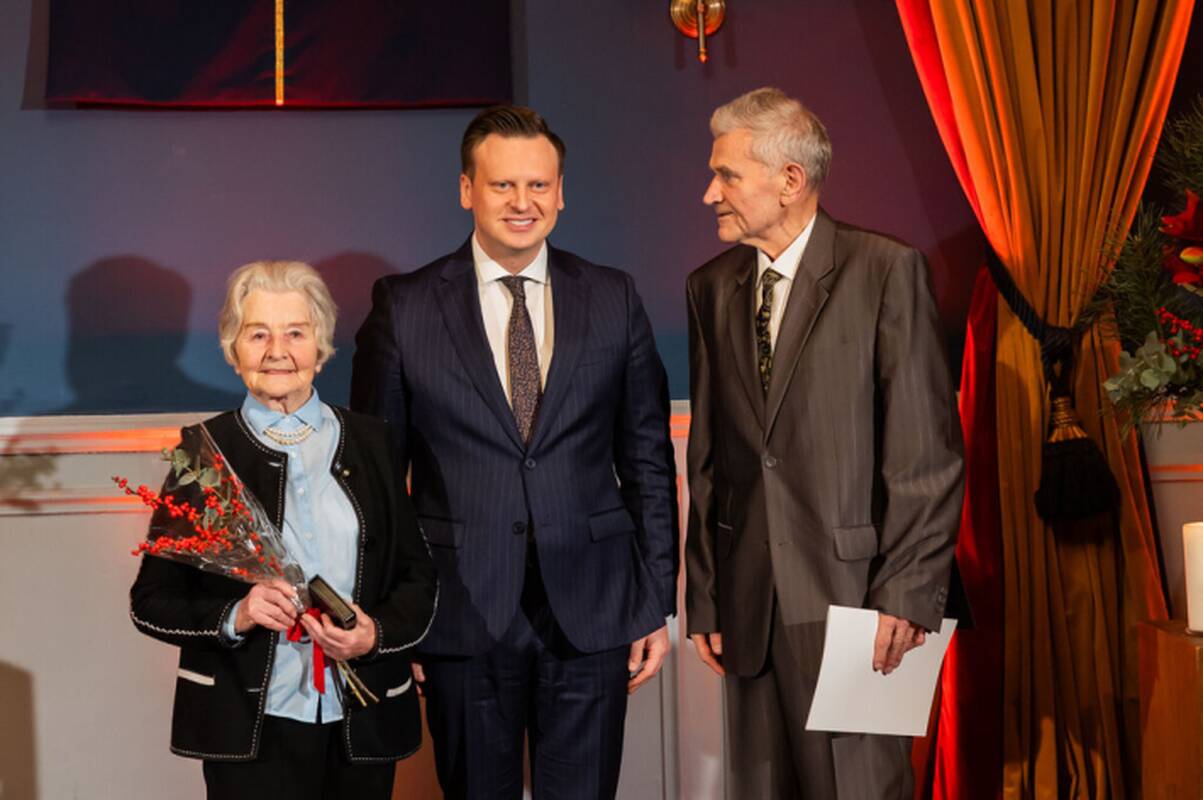 Vilniuje pirmąkart sveikintos poros, švenčiančios jubiliejines 50 metų ir daugiau santuokų sukaktis 