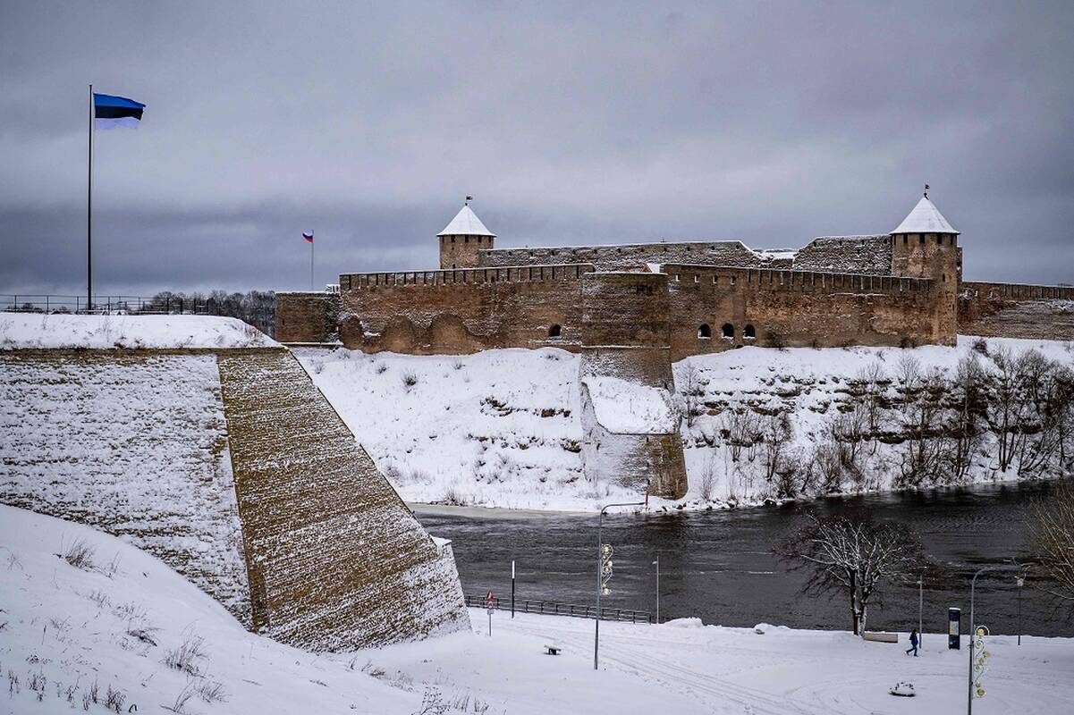 Estija pradeda bunkerių statybą pasienyje su Rusija