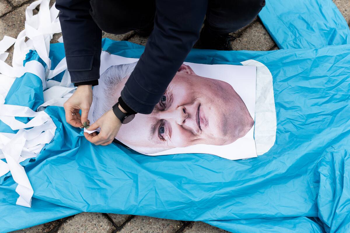 Instaliacija – bestuburių oro žmogeliukų parkas