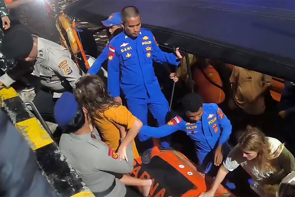 Nuskendus turistiniam laivui dingo ispanas ir jo trys vaikai