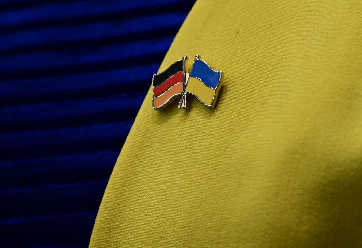 Ukraina ir Vokietija pasirašė naujas daugiau nei milijardo eurų vertės gynybos sutartis