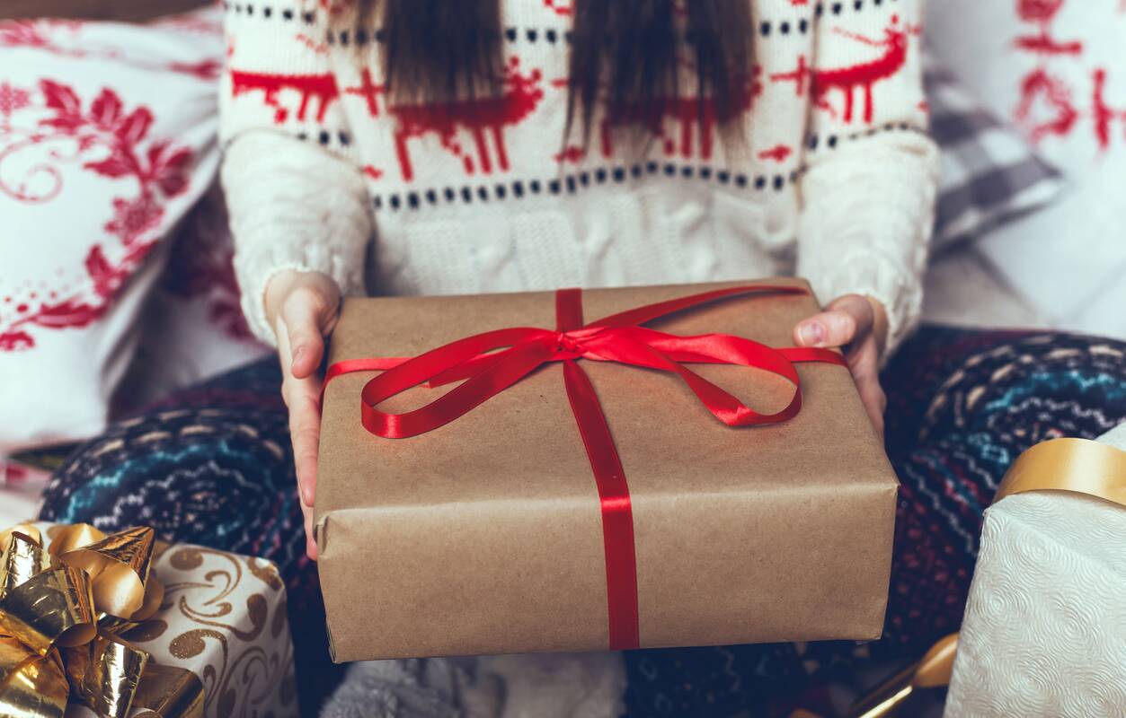 Perspėja: po dovanų ateina mokesčiai