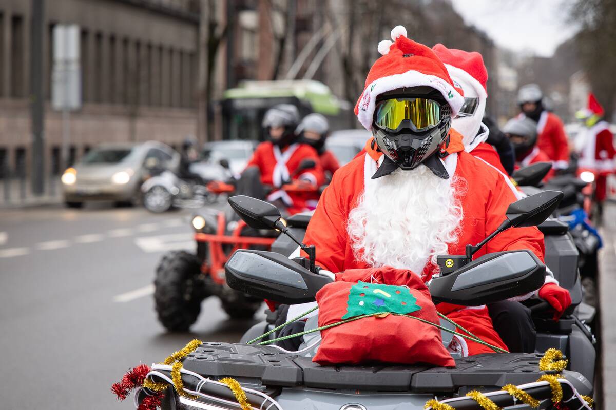 Ratuoti Kalėdų Seneliai vėl neš džiaugsmą Kaune