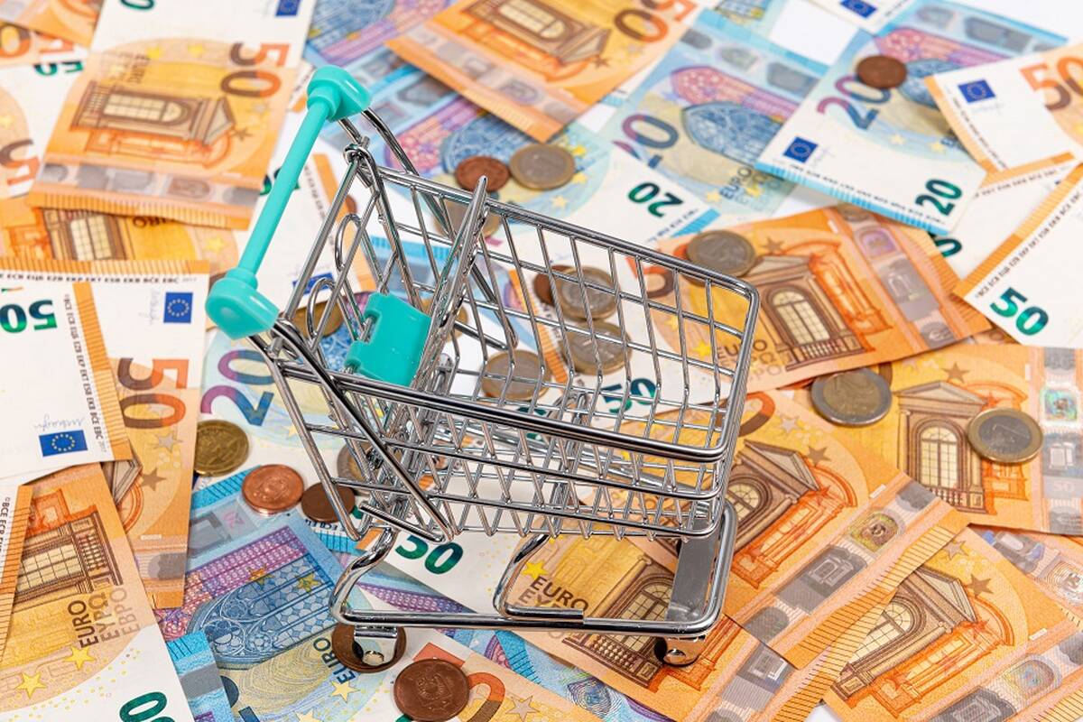 Skelbiama metinė ir mėnesio infliacija: kas brango labiausiai