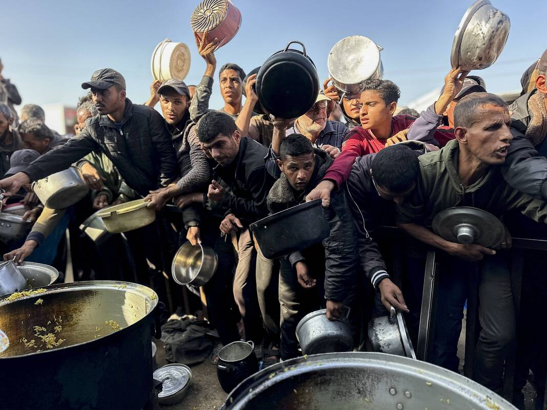 ES įspėja Izraelį dėl veiksmų prieš pagalbos organizacijas Gazoje