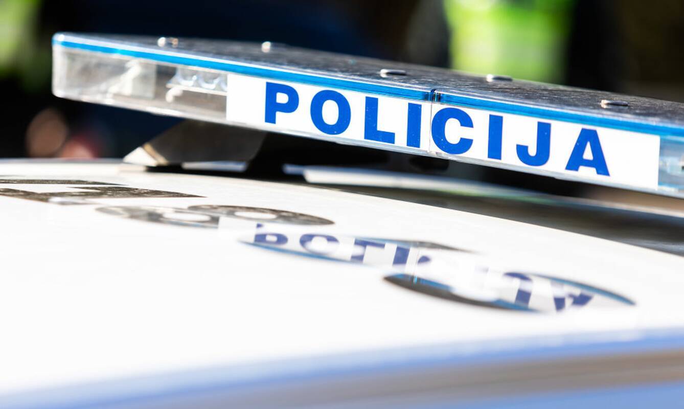 Vakariniame aplinkkelyje į avariją pateko net penki automobiliai