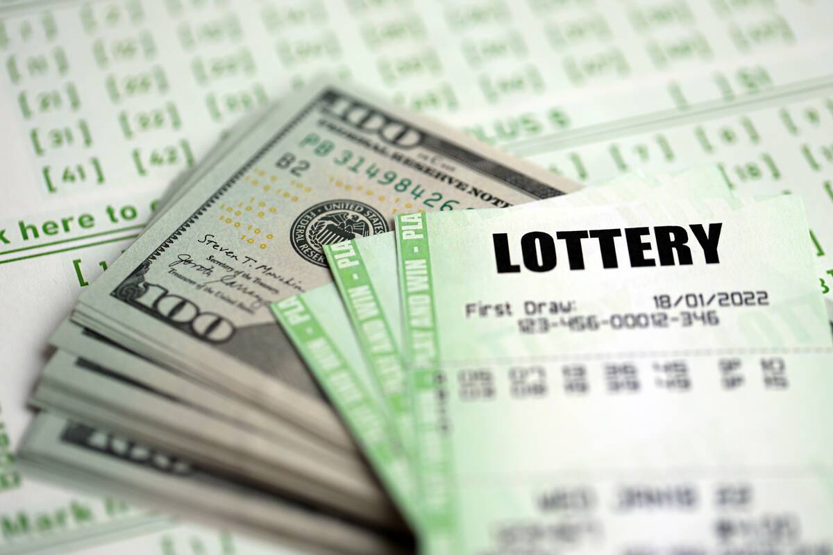 266 mln. JAV dolerių laimėjusi pora rado būdą įveikti loterijos prakeiksmą: jų istorija stebina