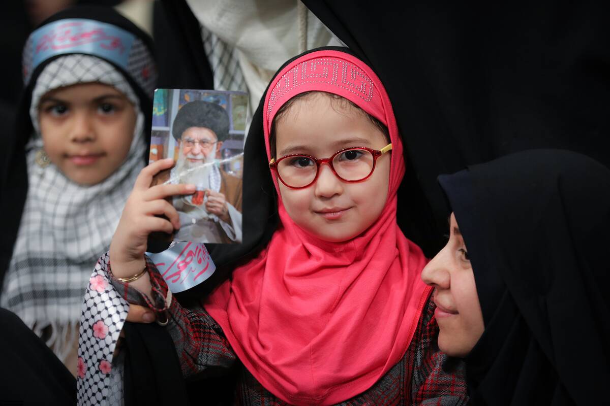 Austrijos parlamentas pritarė draudimui mokyklose dėvėti galvos apdangalus