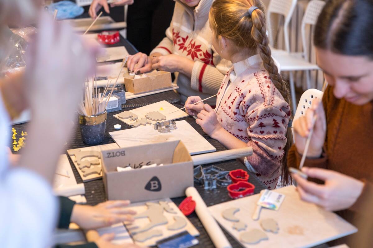 Fantazija: kalėdines dekoracijas nebūtina pirkti – jas galima pasidaryti ir patiems.