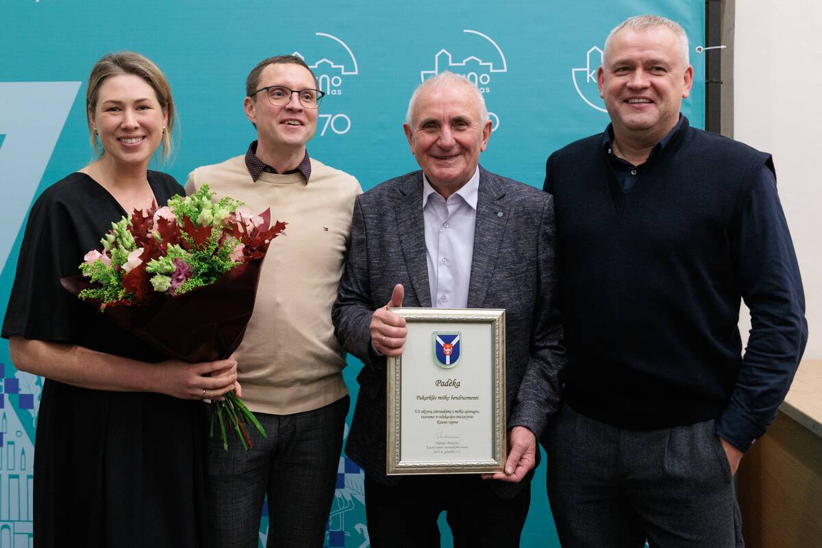 Išsaugojo: Metų iniciatyvos aplinkos apsaugos srityje nugalėtoja – Pakarklės miško bendruomenė, vadovaujama A. Paleckio.