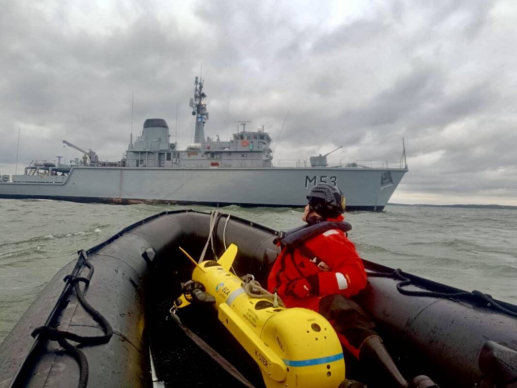 Užduotis: į Suomijoje vykusių tarptautinių pratybų scenarijų buvo įtraukta užduotis pasitikti Lietuvos kariuomenės vadą ir užtikrinti jo apsaugą.