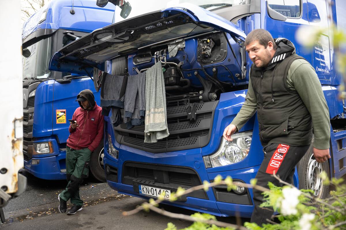 Išeitis: drabužių džiovinimui kartais tinka ir variklio dangtis.