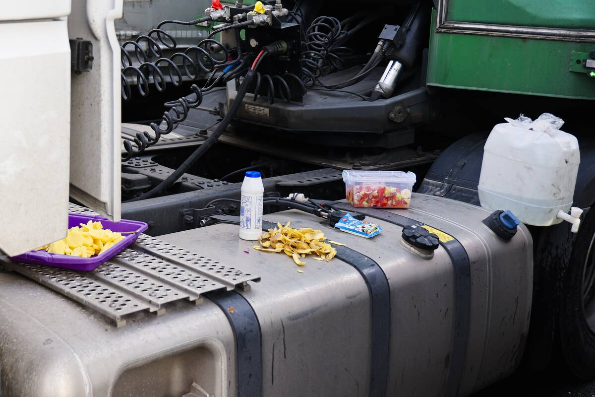 Mityba: daug kur sąlygų gamintis vakarienę nėra, todėl vairuotojams tenka kimšti greitąjį maistą.