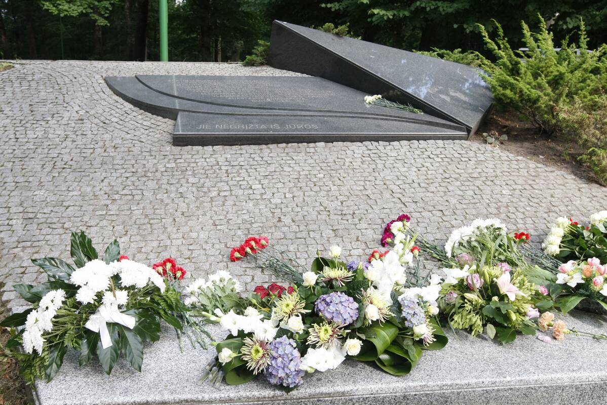 Sukaktis: šiais metais lygiai ketvirtis amžiaus, kai Ramiajame vandenyne per uraganą be žinios dingo transportinio laivyno laivas „Linkuva“ su visa įgula.