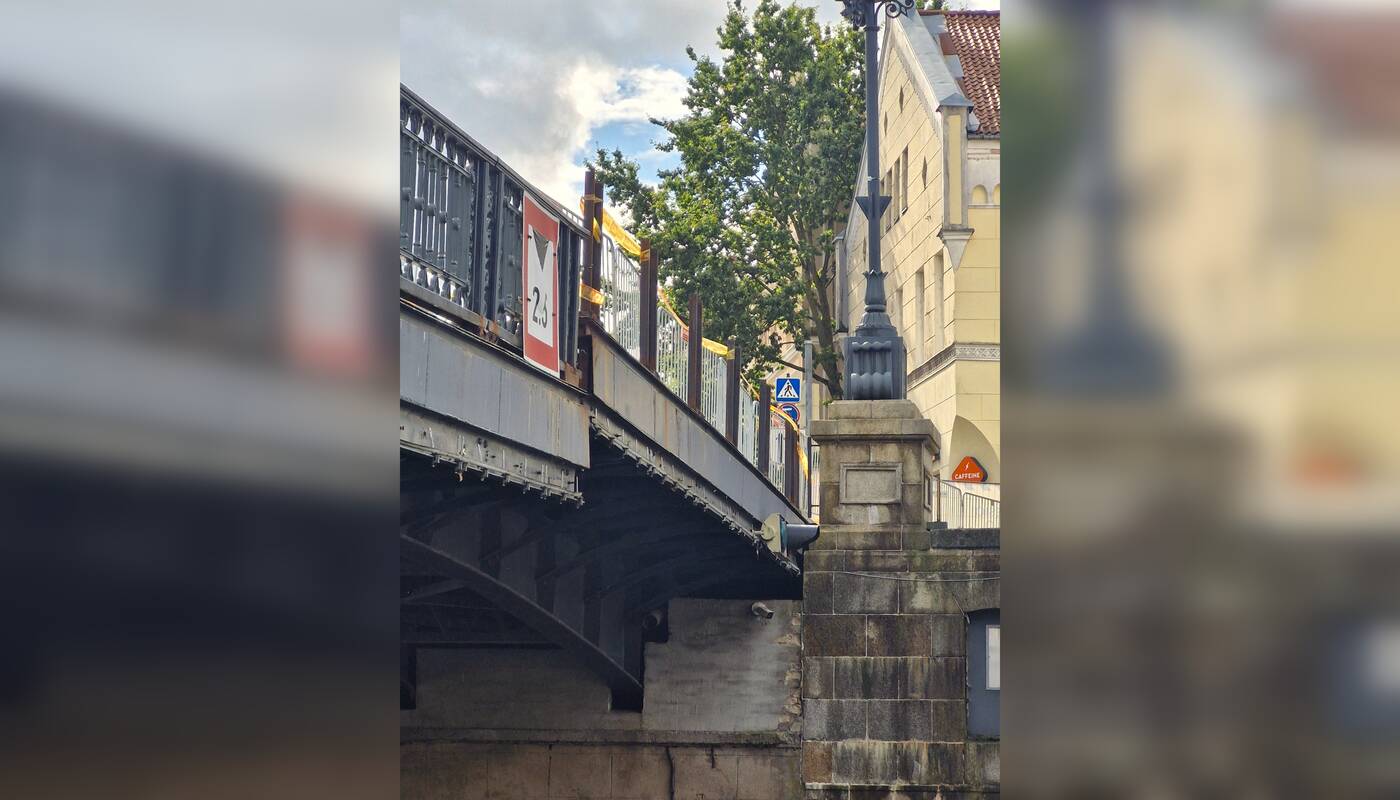 Situacija: šiuo metu vyksta rangovų apklausa dėl Biržos tilto pakėlimo mechanizmo išardymo, defektavimo ir sutvarkymo.