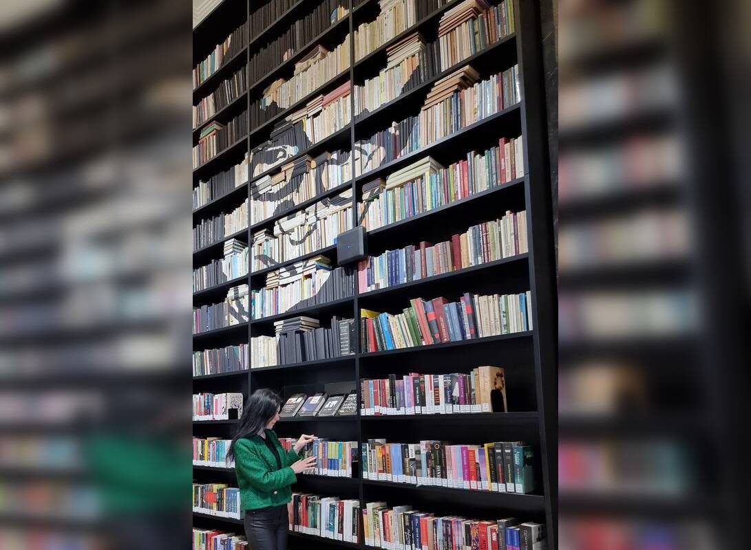 Receptas: dažniausiai prigyja trumpi, nekeliantys neigiamų asociacijų naujadarai. Labai svarbu, kad toks atsirastų, kol skolinys dar nelabai paplitęs. Jei žmonėms naujas žodis patinka, jis pakeičia svetimybę.