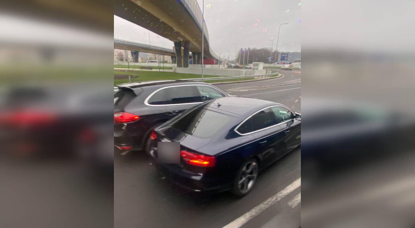 Avarija Banginio žiede – susipuolė du lengvieji automobiliai