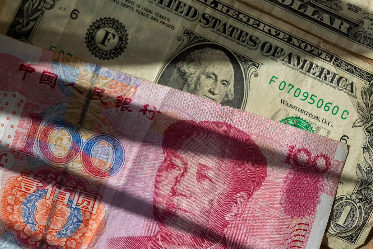 Kinijos prekybos perteklius viršijo trilijoną dolerių