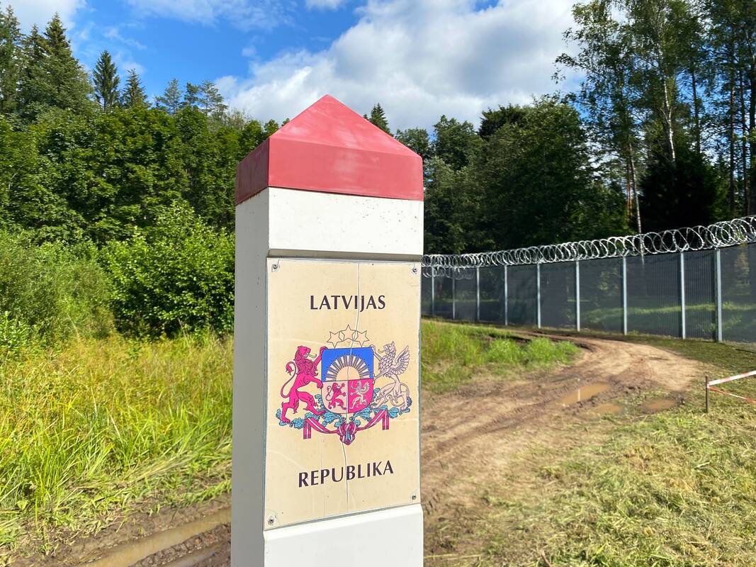 Latvija pratęsia sienos su Baltarusija sustiprintos apsaugos režimą