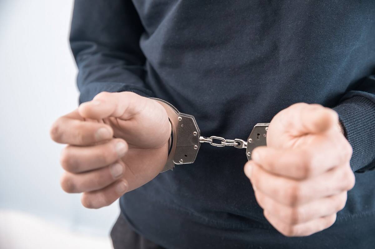 Telšių rajone sulaikytas degalinę apiplėšti bandęs jaunuolis