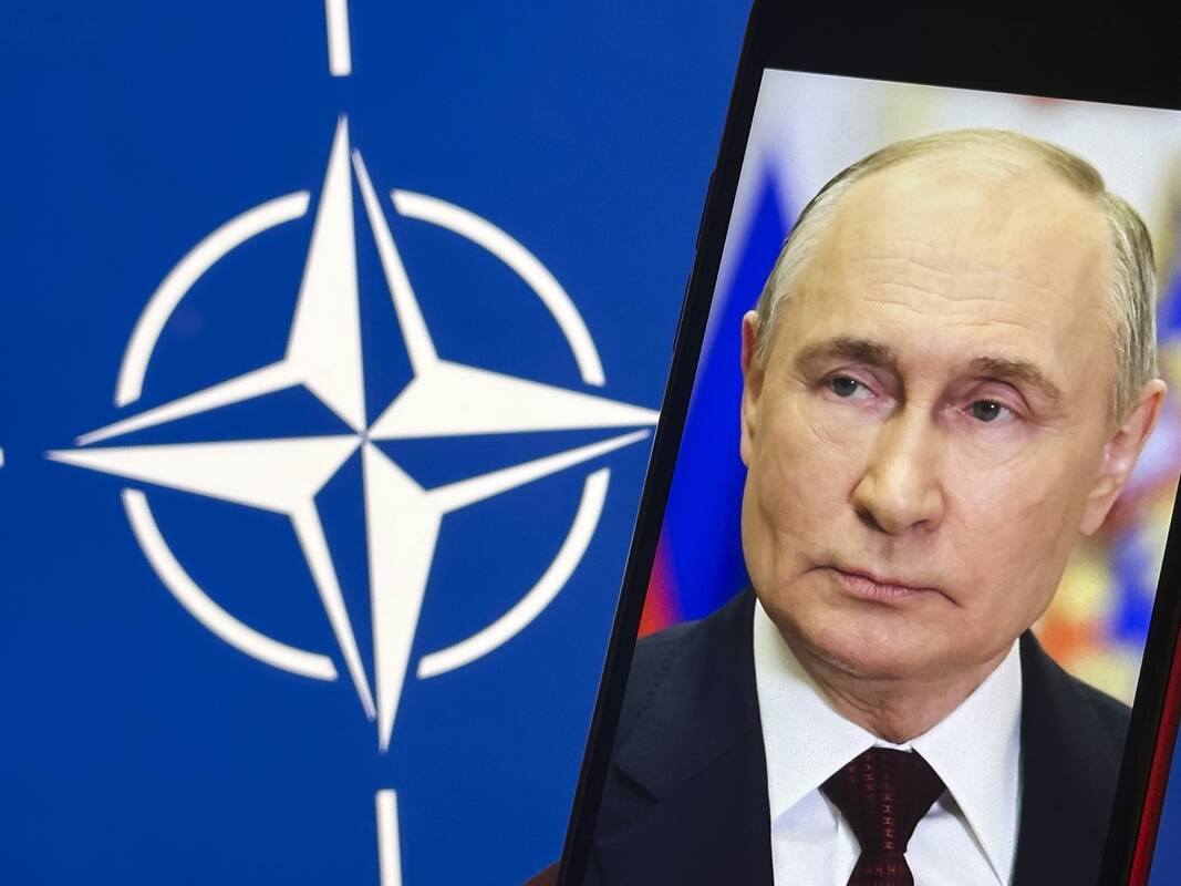 Rusijai vykdant hibridinį karą NATO svarsto agresyvesnį atsaką