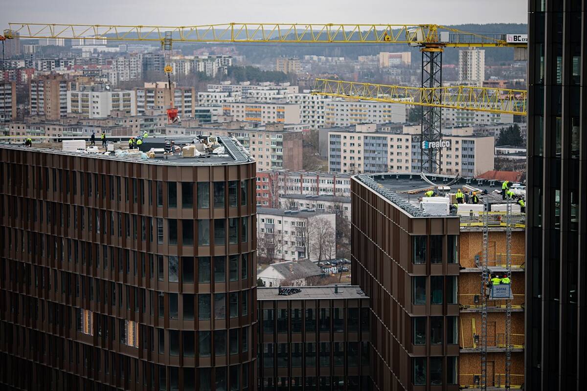 Registrų centras fiksuoja suaktyvėjimą NT rinkoje: lietuviai skuba įsigyti būstus?