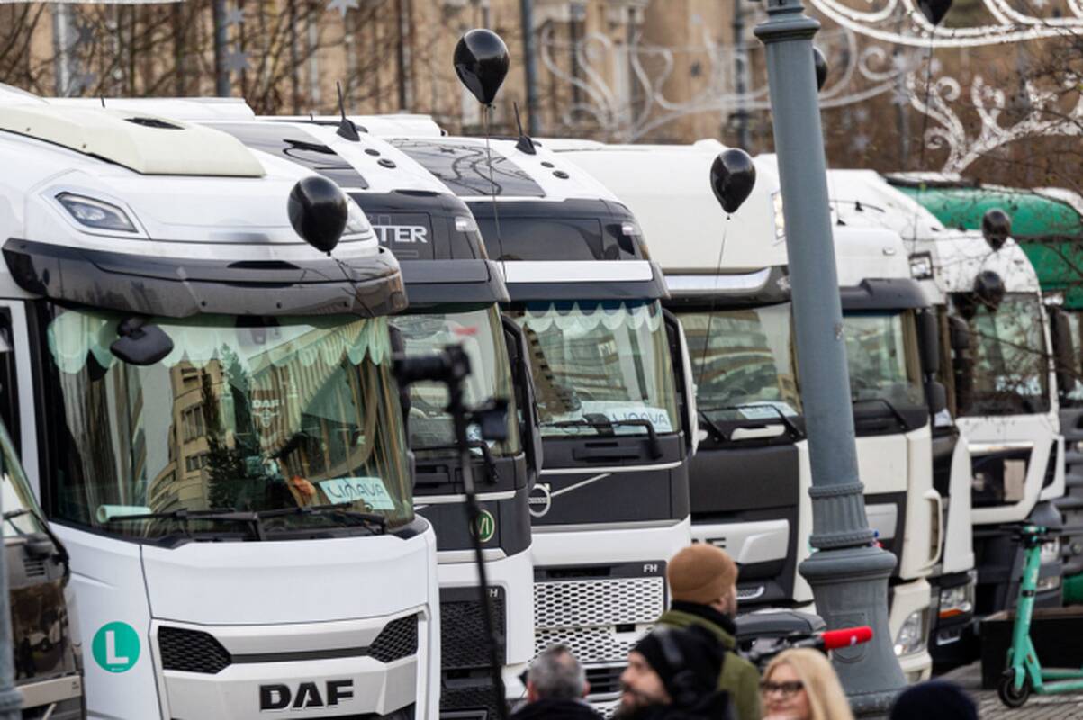 Po protesto prie Seimo iš asociacijos „Linava“ traukiasi dvi didžiosios transporto bendrovės 