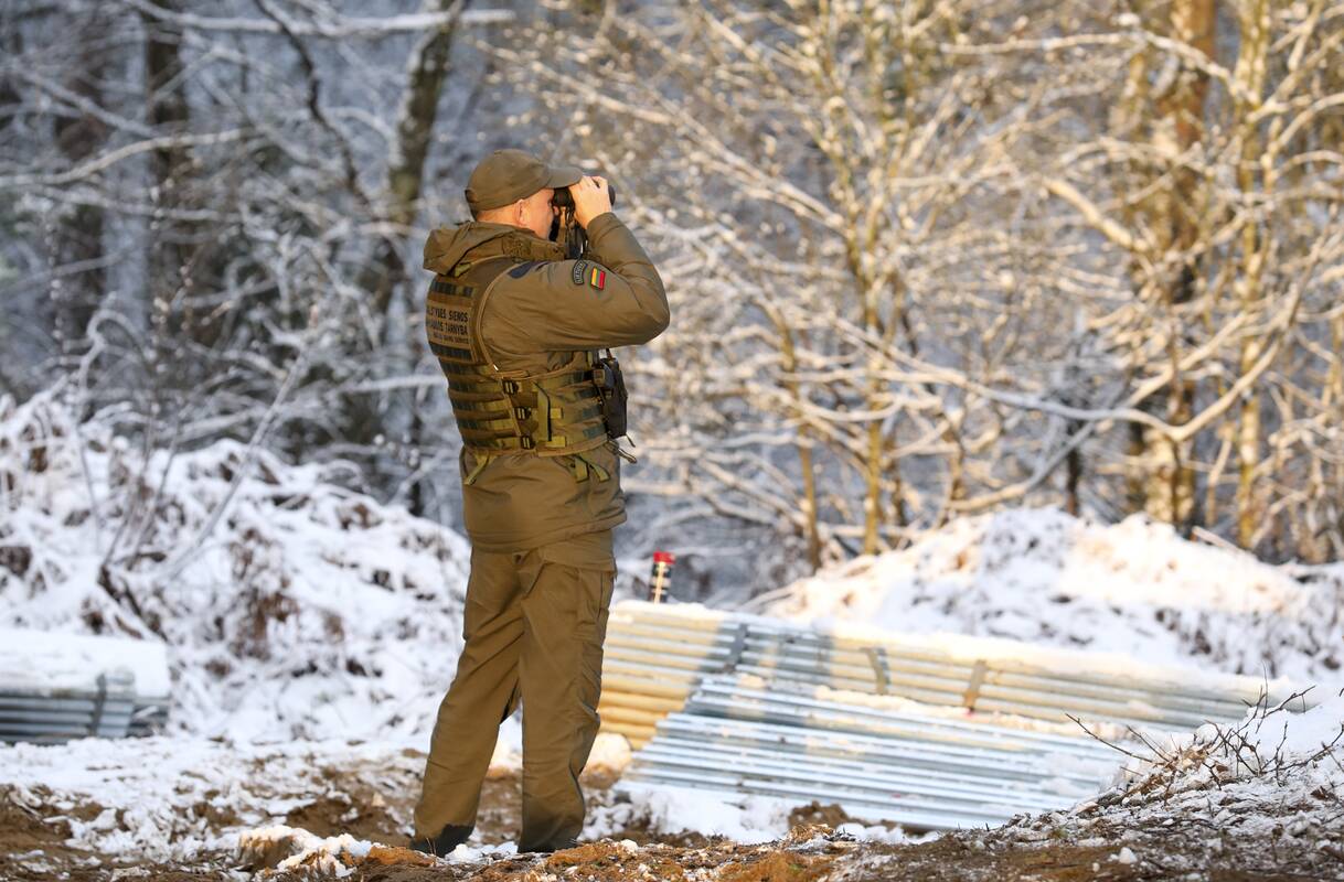 Pasienyje su Baltarusija apgręžta 17 neteisėtų migrantų