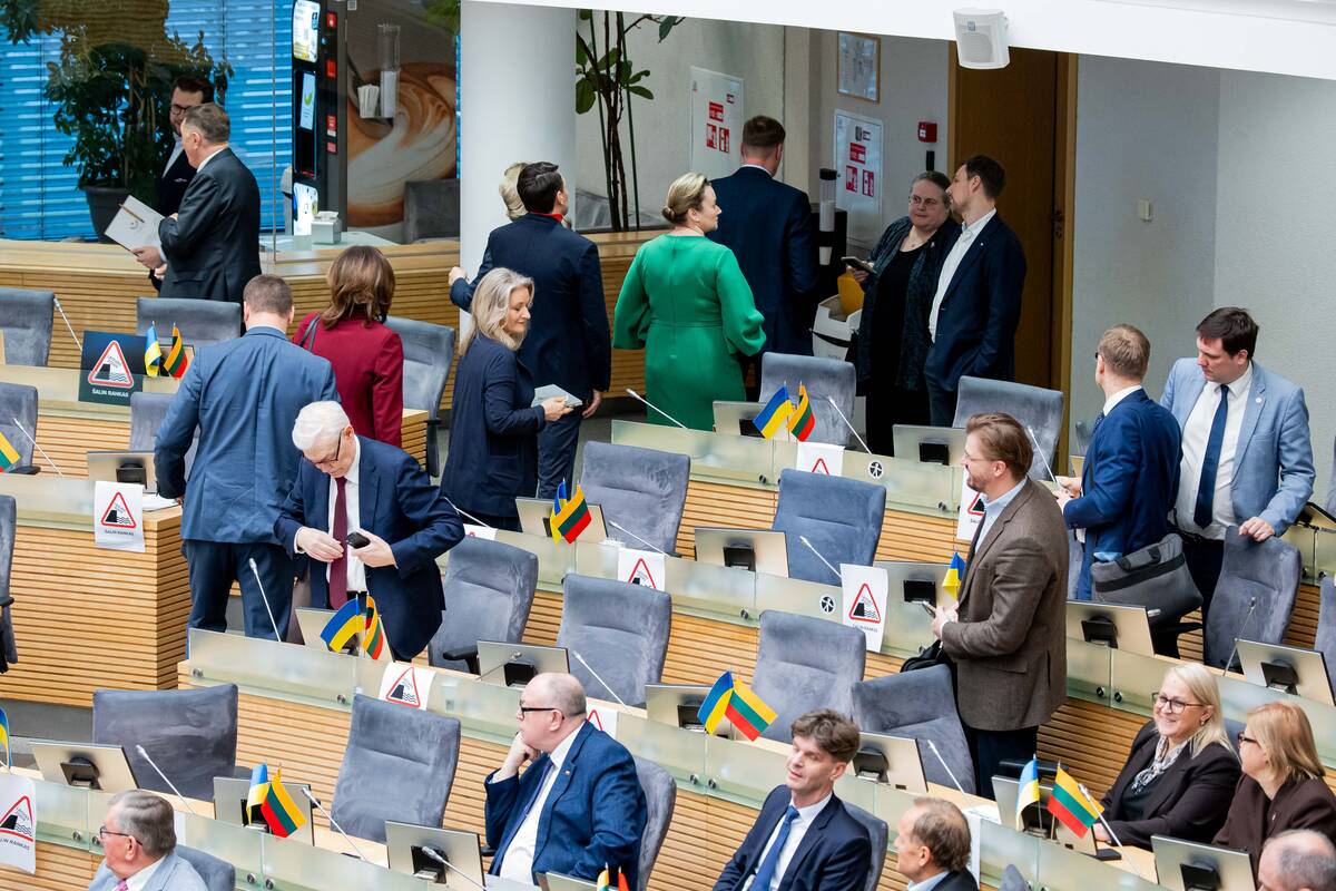 Opozicija ir vėl paliko Seimo salę